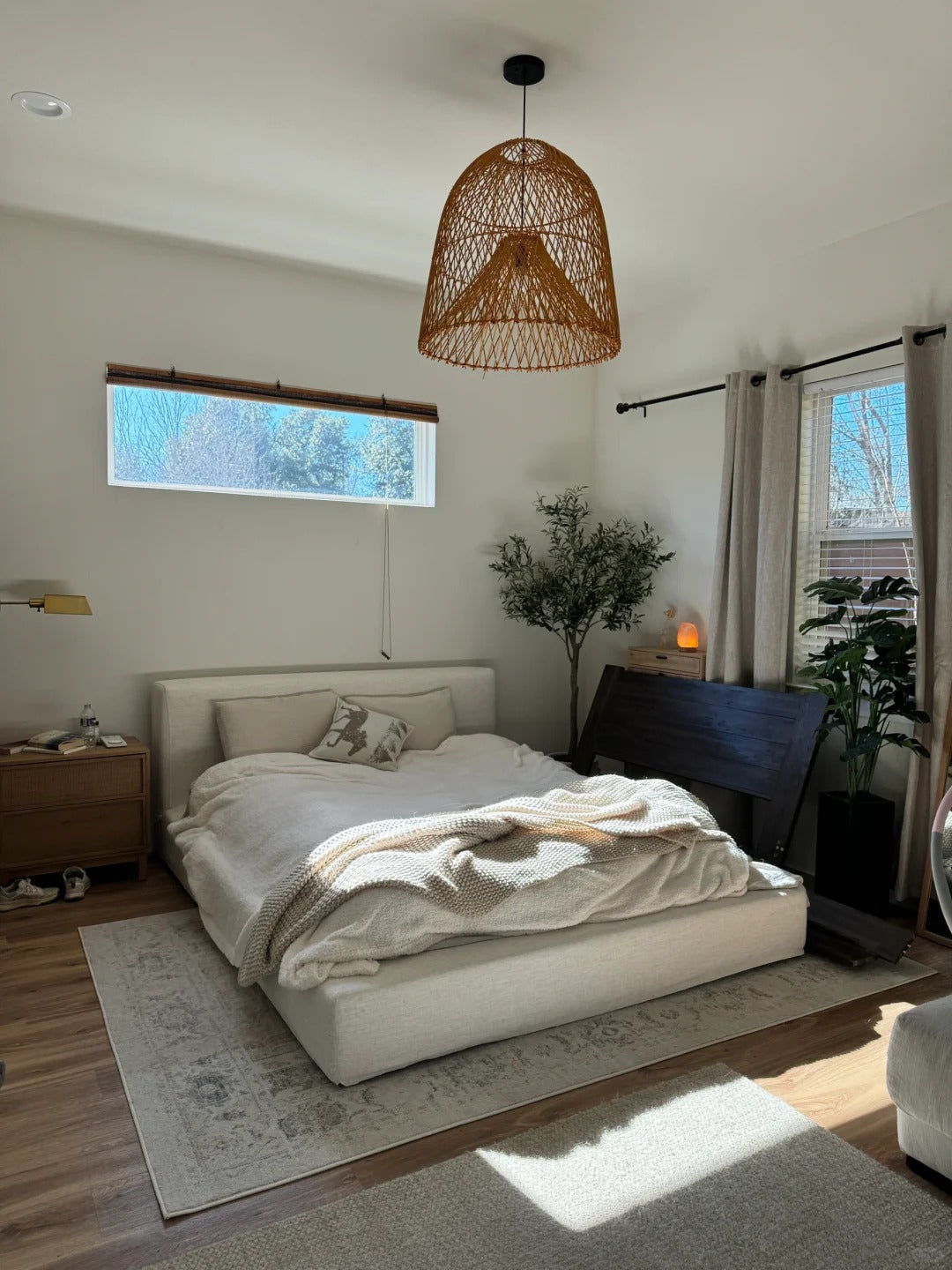 Cuddlewood The Cozy Upholstered Bed: A Haven of Comfort and Elegance